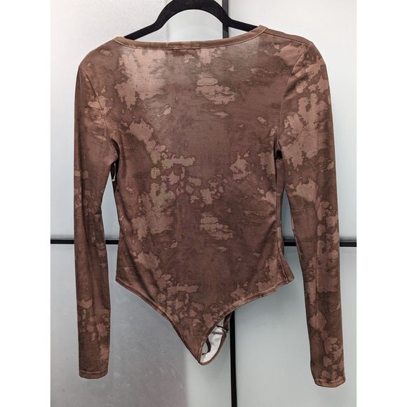 PrettyLittleThing| Dead End Brown Tie Dye Bodysuit Size 4 - Picture 4 of 4